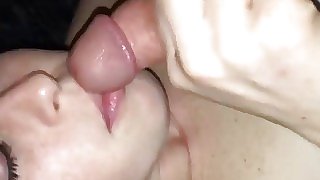 Deep-throaters chick sucking a big boner